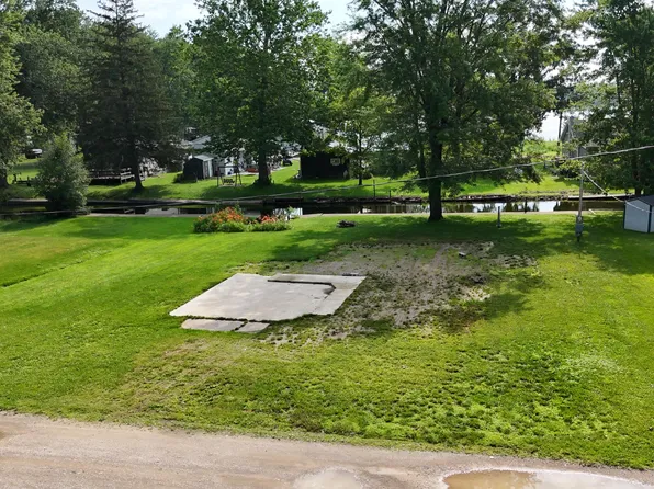 975 Gerke Dr, Hastings, MI 49058