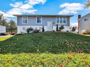 238 Heather Ln, Ulster, NY 12401