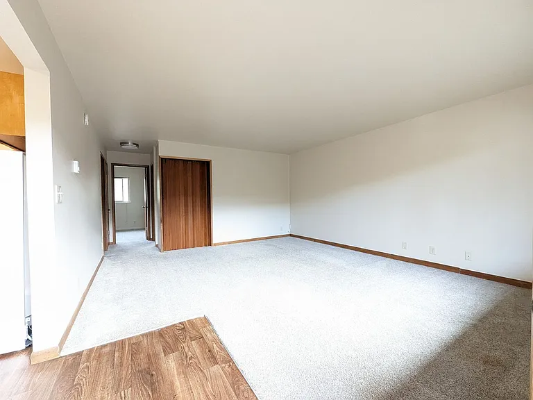 Welcome to Parkwood Apartments! — Photo 19