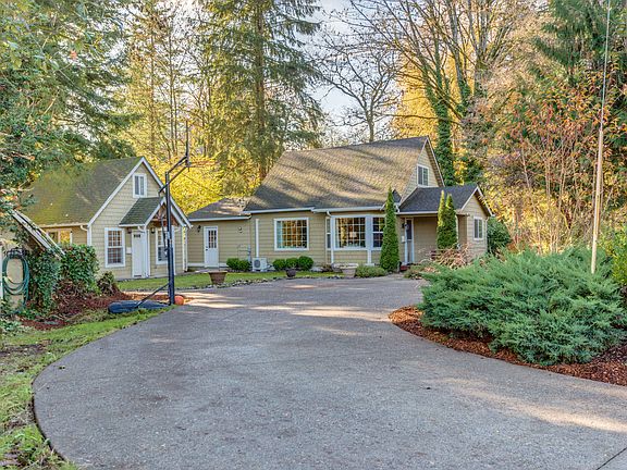 2nd image of 18510 NE 109th Ave
