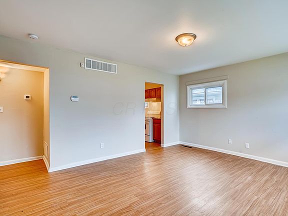 3rd image of 2405 Dawnlight Ave