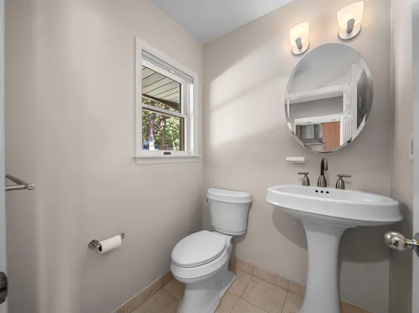 473 Undercliff Avenue image 16 of 33