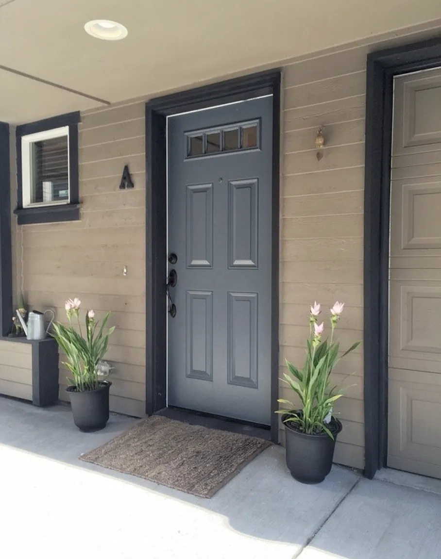 3 bed, 1310 sqft, $4,195 — Photo 1