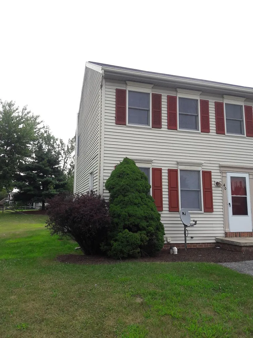 40 Cranfield Ct photo 1