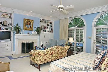 4th image of 875 McMeekin Pl