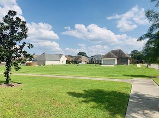 300 Lakewood Ave, Breaux Bridge, LA 70517