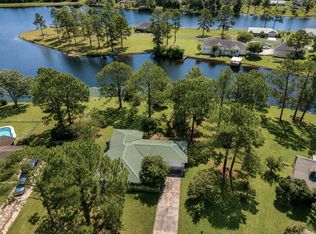 991 Pinewood Dr, Defuniak Springs, FL 32433