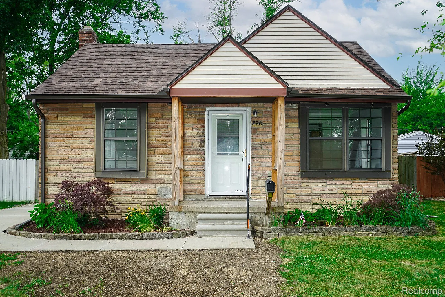 3911 Thomas Ave photo 1