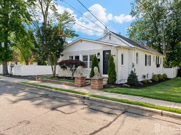 40 Highland St, East Brunswick, NJ 08816