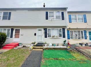 21 Seven Rice Ln, Worcester, MA 01604