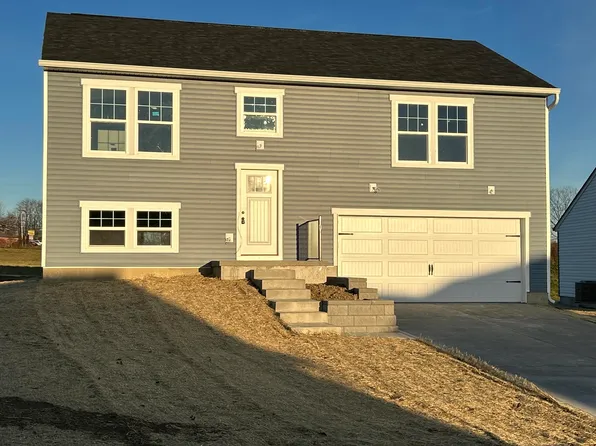 102 Arlington Ct, Dry Ridge, KY 41035