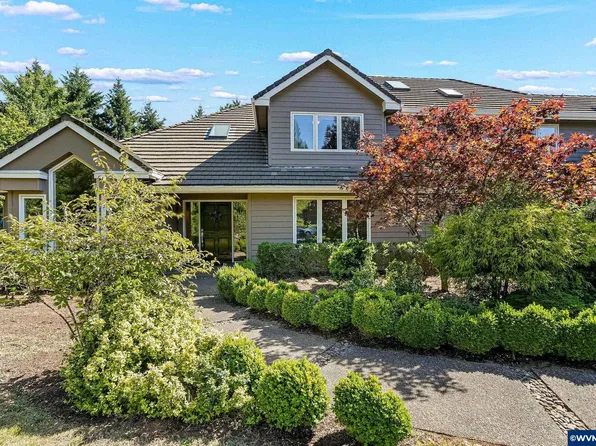 3395 Deer Lake Ct SE, Salem, OR 97317