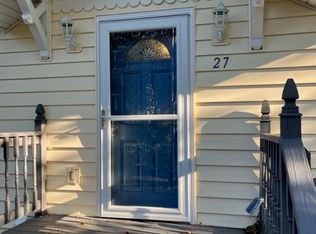 27 Brown Pl, Red Bank, NJ 07701