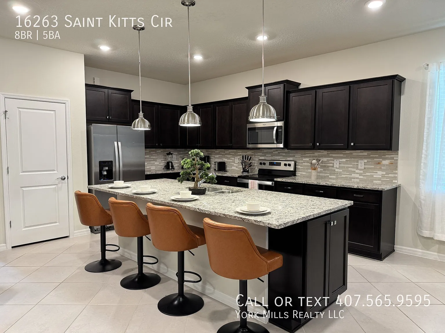 8 bed, 4030 sqft, $4,500 — Photo 3