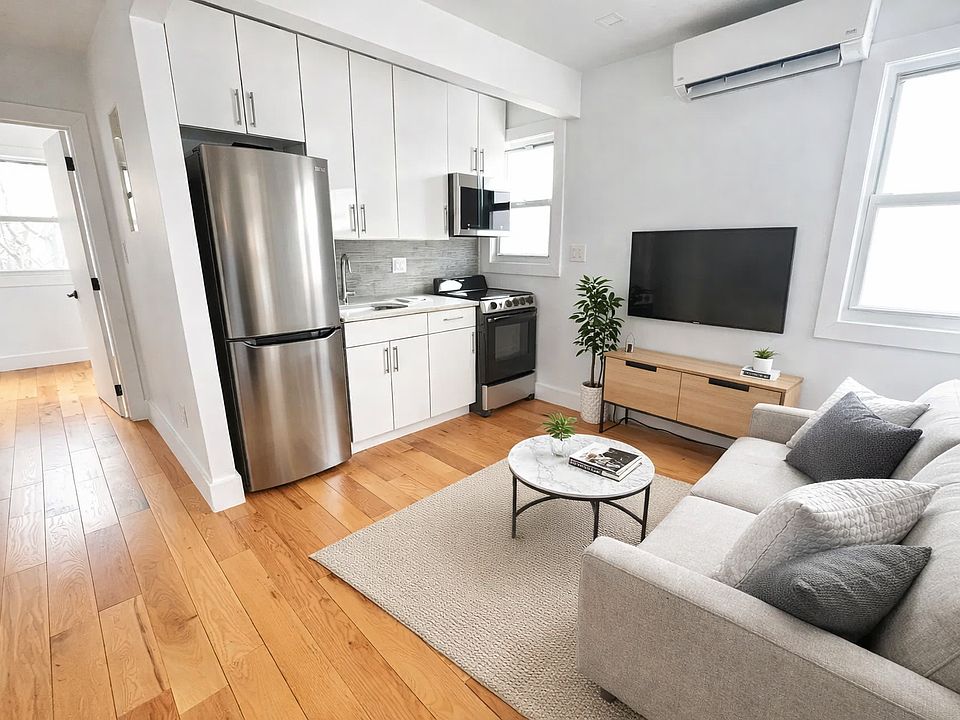 1st image of 40-18 Greenpoint Ave #2