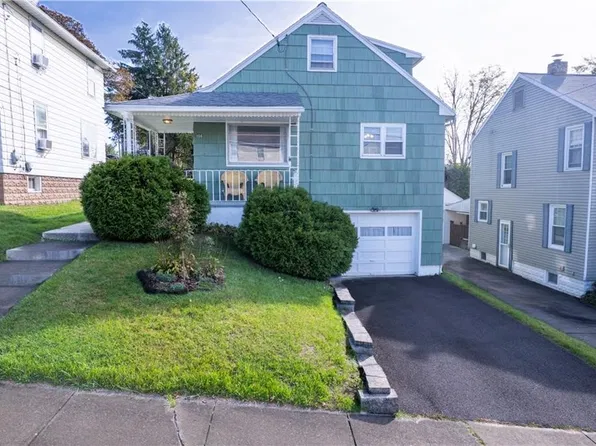 106 Academy St, Johnson City, NY 13790