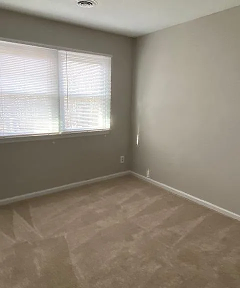 425 Homestead St #C — Photo 6