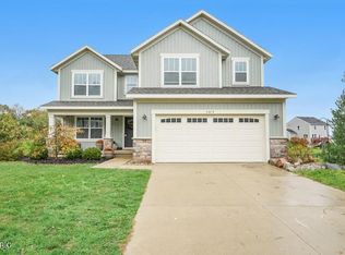 8614 Rainbows End Rd SE, Caledonia, MI 49316