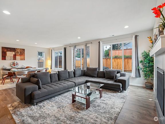 5th image of 10526 191st Street Ct E