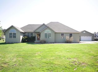 7102 Peyton Ln, Marion, IL 62959