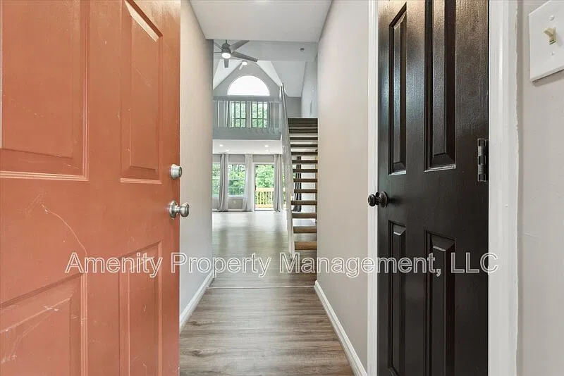 2 bed, 2.0 bath, 1458 sqft, $2,200 — Photo 3