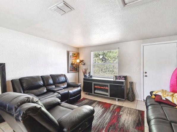 tampa-florida-82242378 picture