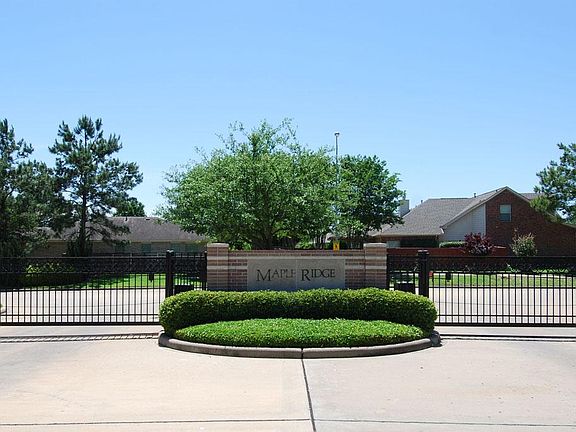 3rd image of 15635 Ashbournne Springs Ln