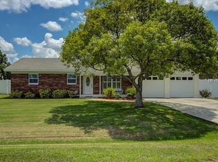 9926 Peninsular Dr, Gibsonton, FL 33534