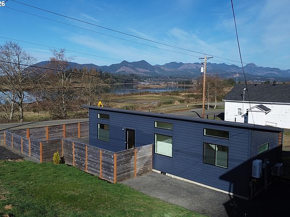 3rd image of 95 Nehalem Blvd