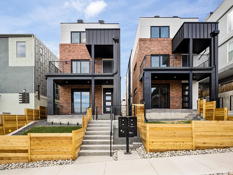1233 Perry St #1 — Photo 1
