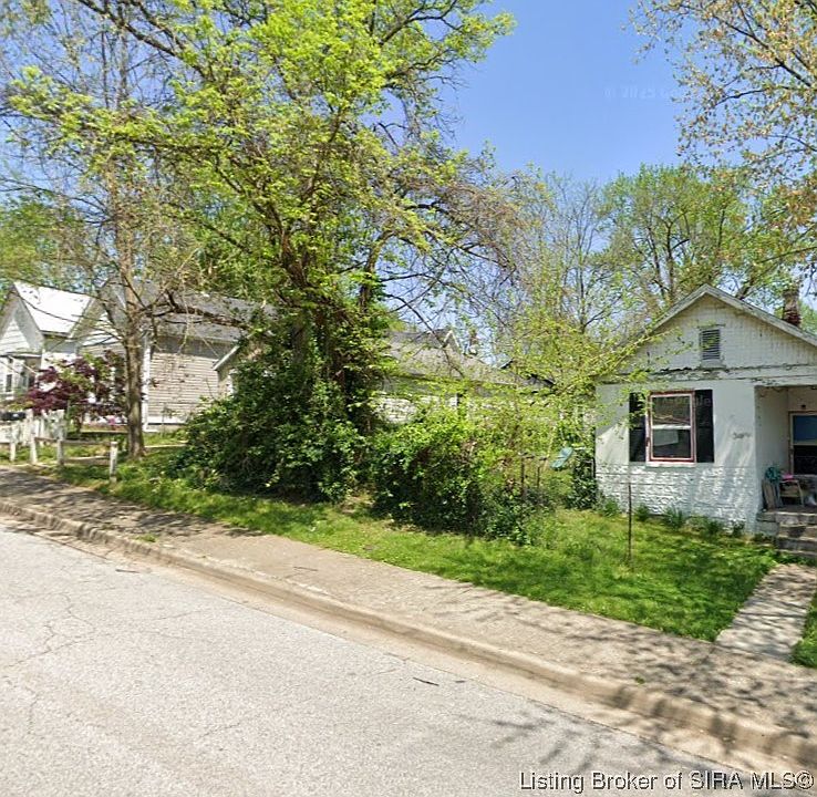 2nd image of 1224 Clark Street
