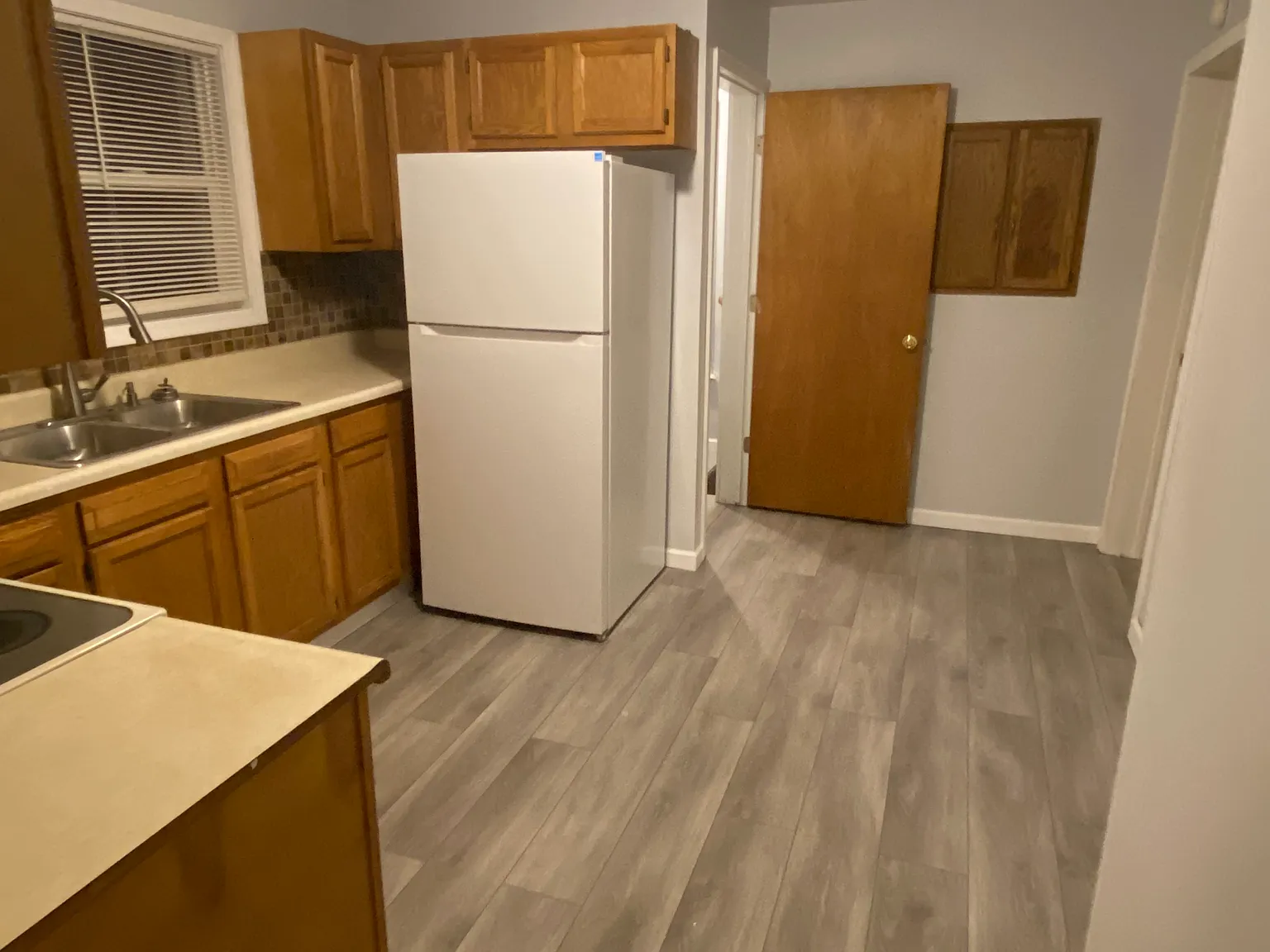 215 Woodworth Ave — Photo 4