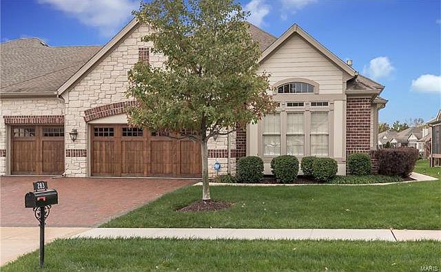 1st image of 283 Meadowbrook Cntry Cl Est
