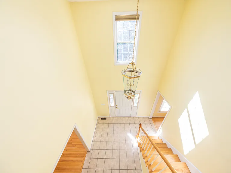 469 Walnut St — Photo 2