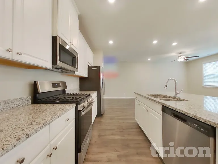 313 Knowles Pl — Photo 4