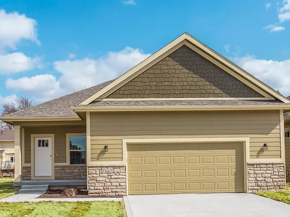 1647 Glade Dr SW, Altoona, IA 50009