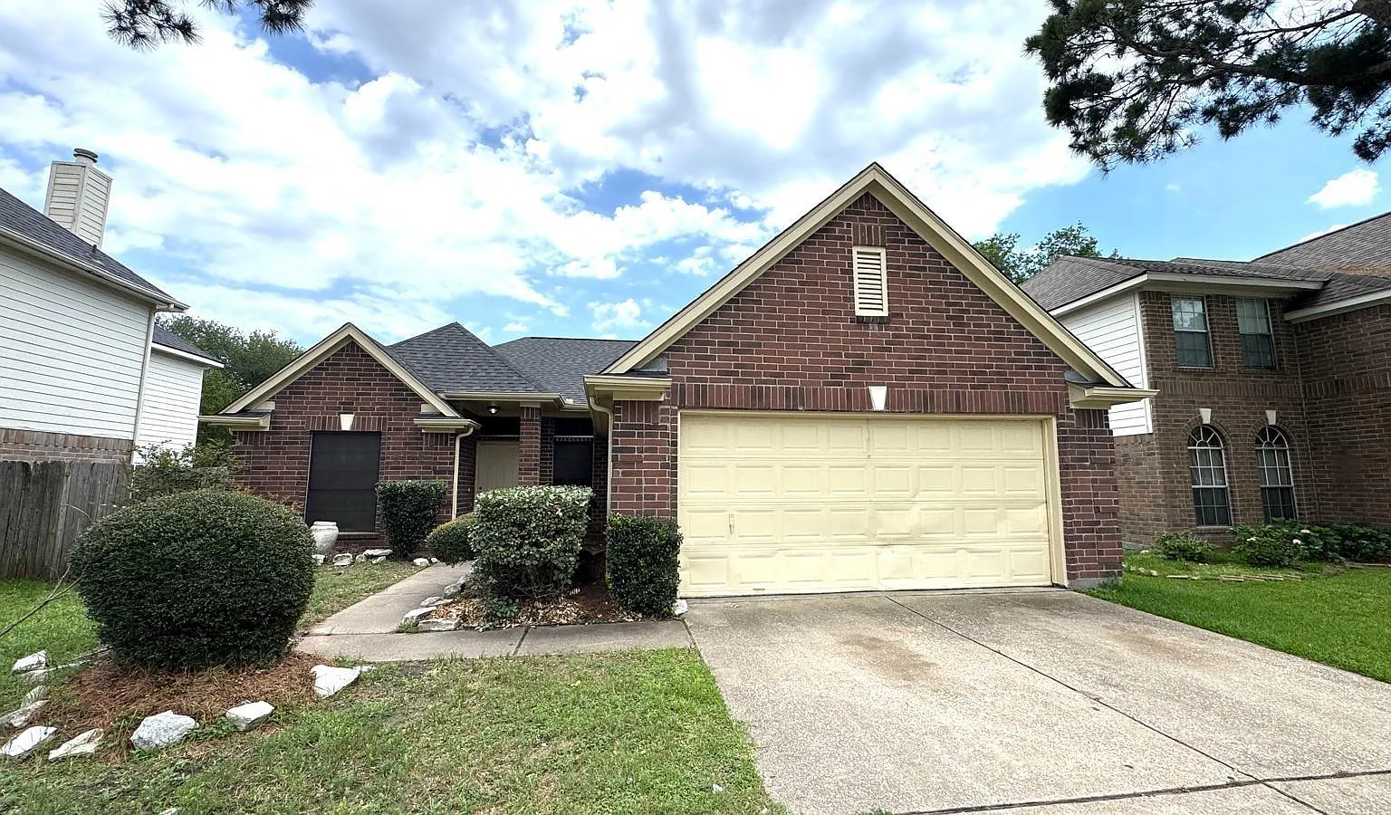 4 bed, 2.0 bath, 1675 sqft, $2,100 — Photo 3