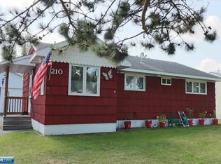 210 Wyandotte Rd, Hoyt Lakes, MN 55750
