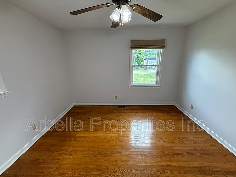 1713 Seward Dr — Photo 19