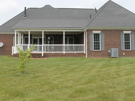 3rd image of 2323 Flagstick Cir