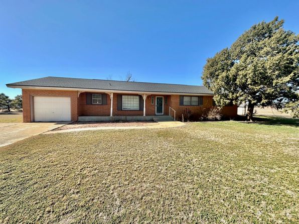 220 SW 9th St, Lockney, TX 79241