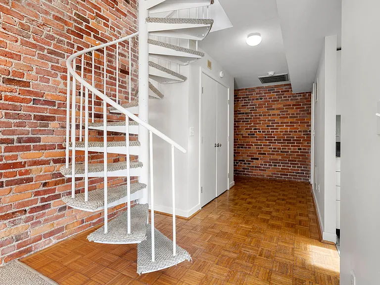 71 Fulkerson St — Photo 12