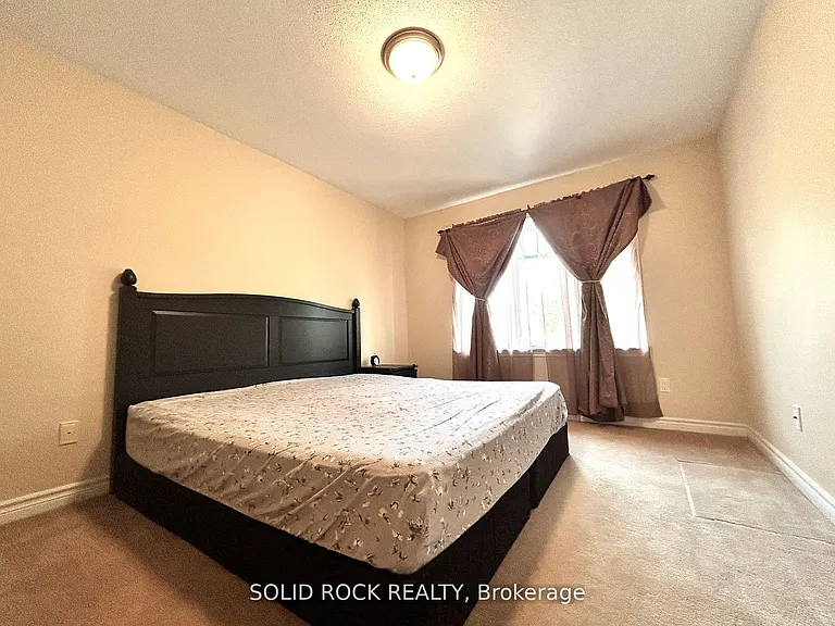 66 Madelon Dr — Photo 25
