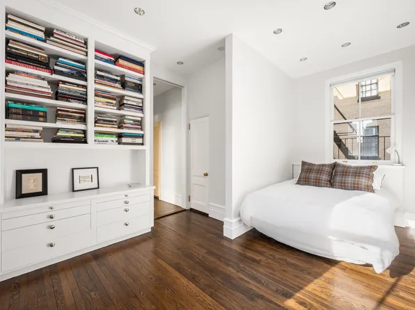 563 Park Avenue image 6 of 10