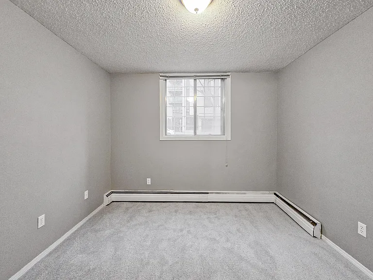 1337 13th Ave SW — Photo 8