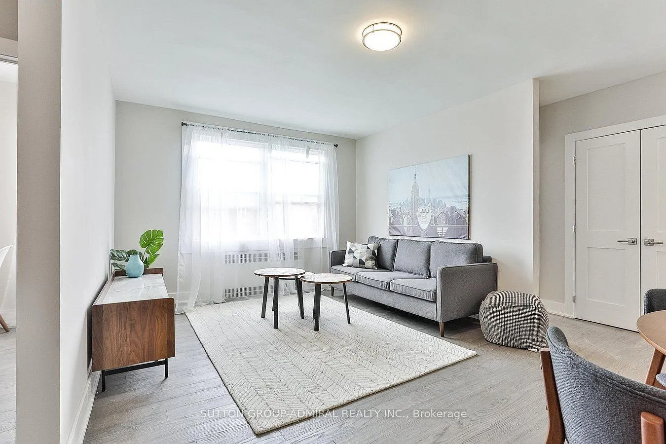 464 Spadina Rd — Photo 3