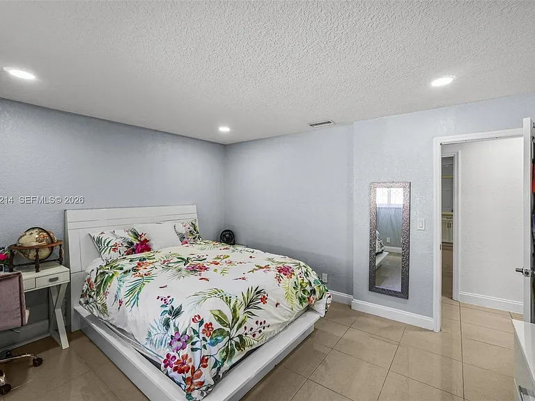 3701 NW 114th Ave — Photo 20