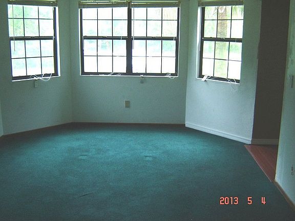 4th image of 9055 Alicia Ct