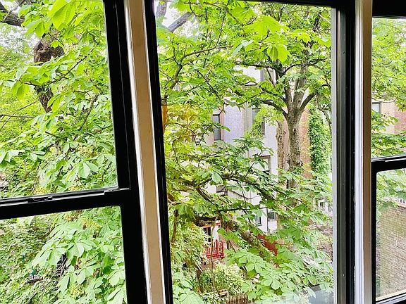 4th image of 151 W 87th St #2B