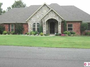 20150 E Taylor Dr, Tahlequah, OK 74464
